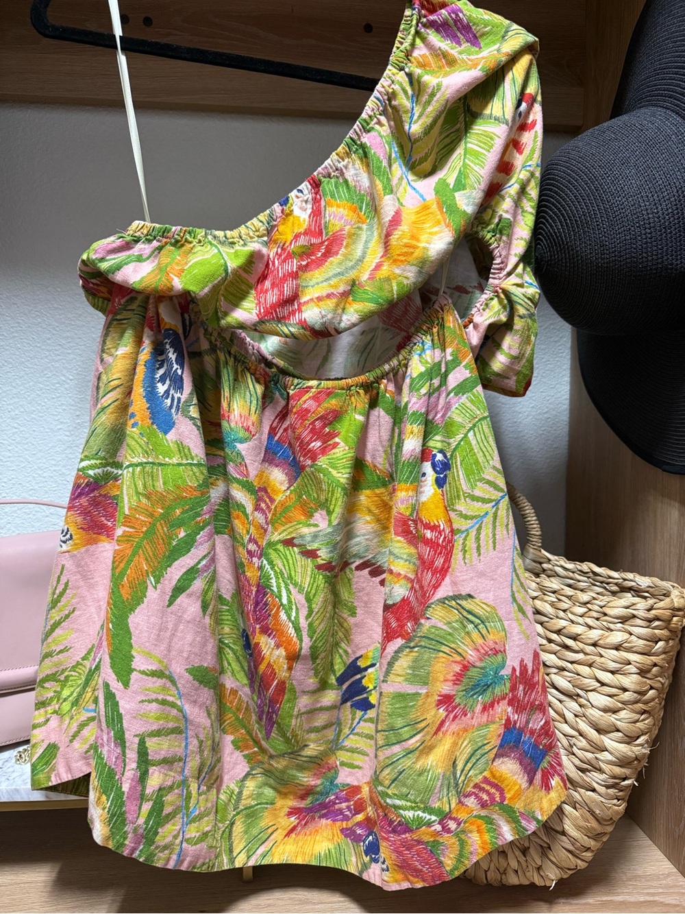 Farm Rio macaw leaves mini dress. Size large. - Picture 5 of 5